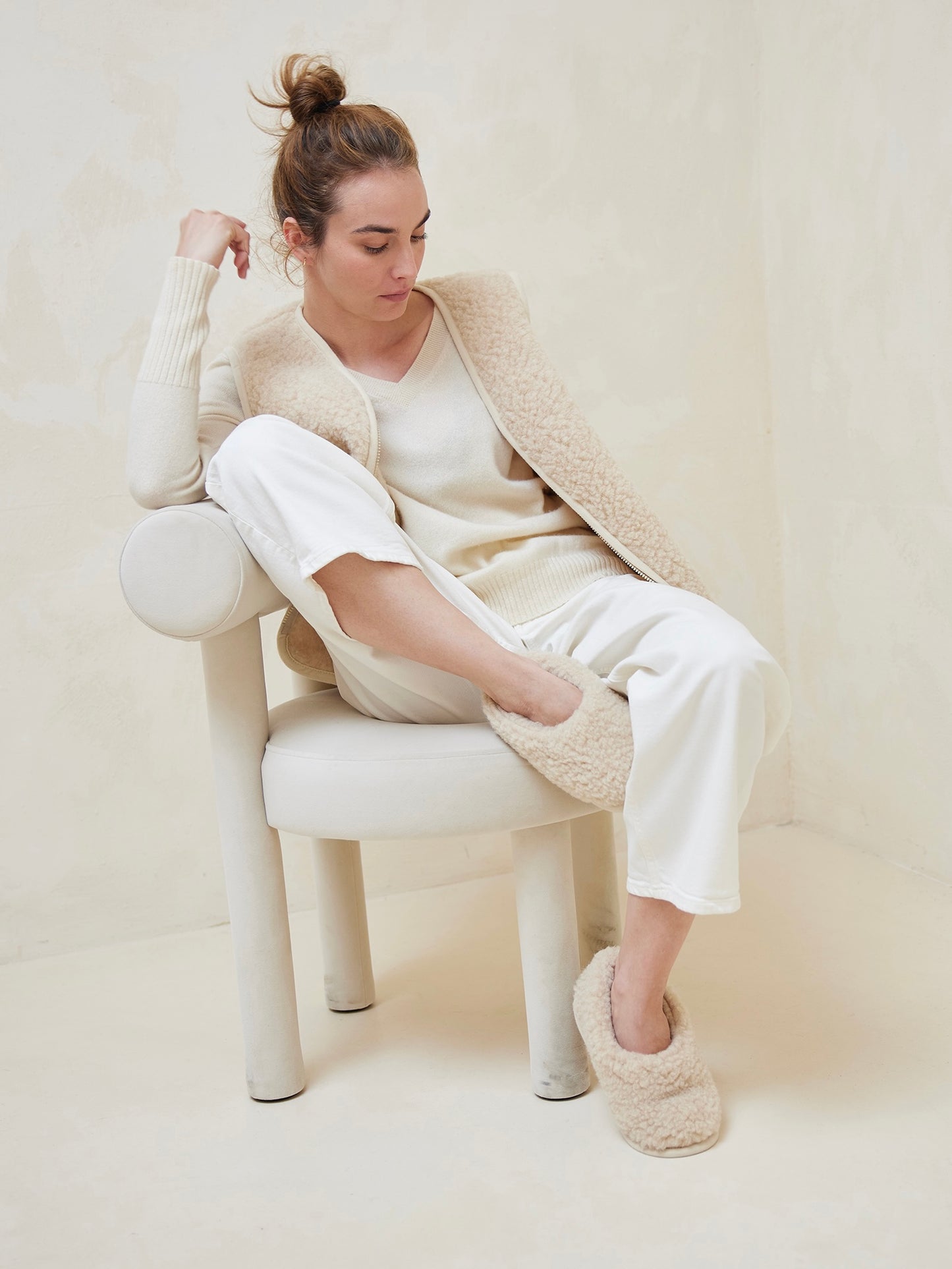 WOMEN'S WOOL SLIPPERS
