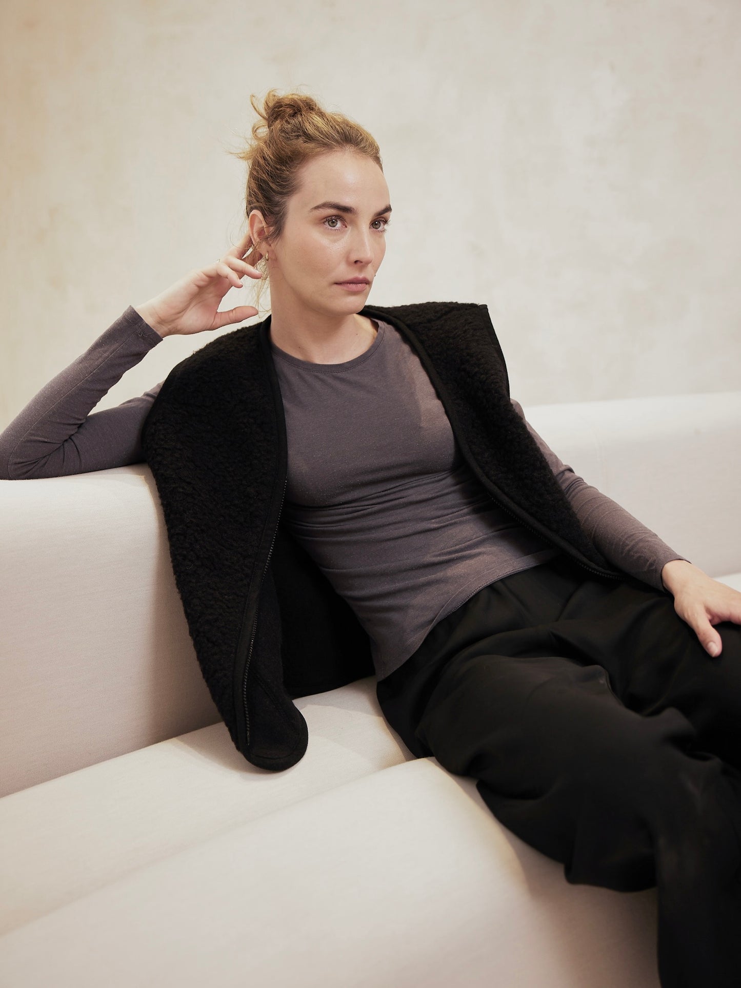 WOMEN'S WOOL VEST