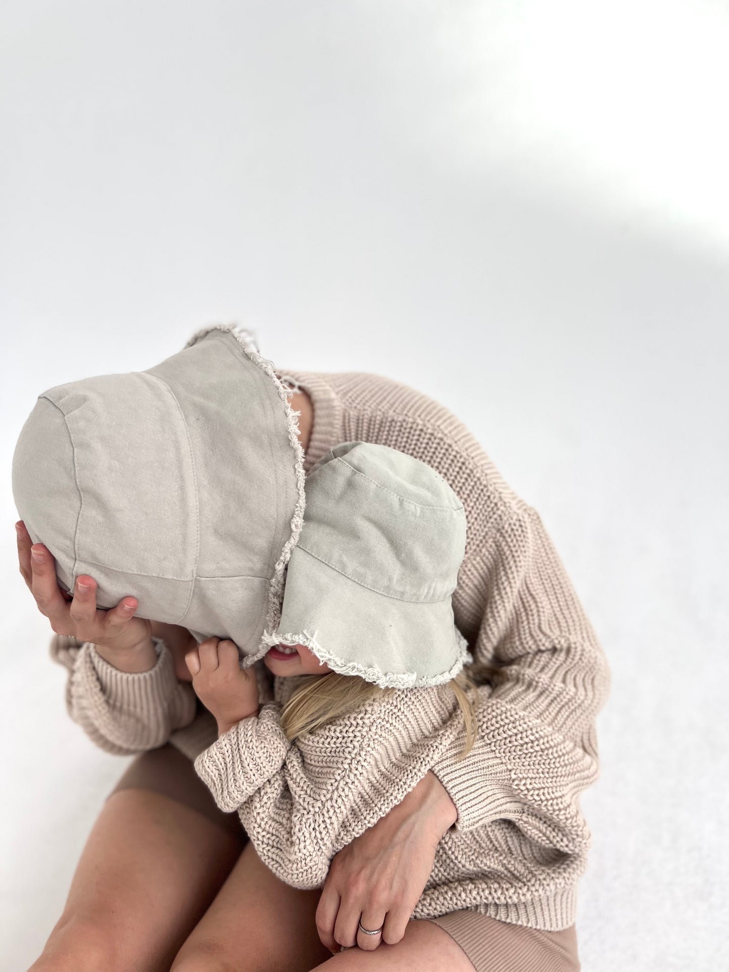 BUCKET HAT