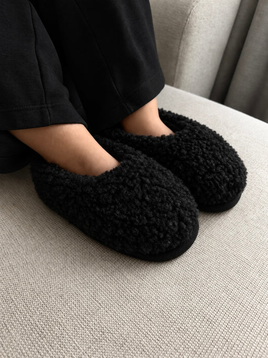 WOOL SLIPPERS