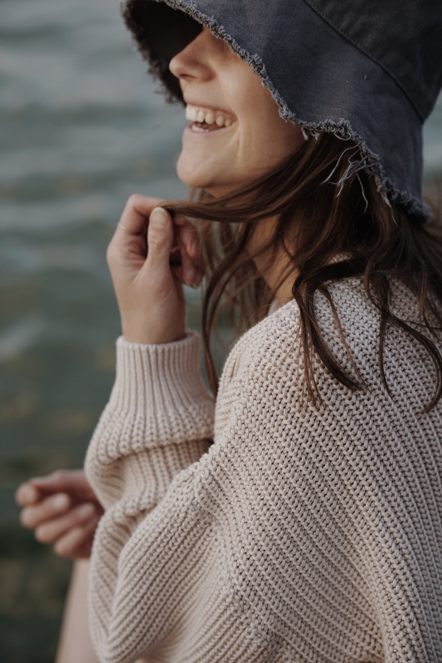 WOMEN BUCKET HAT