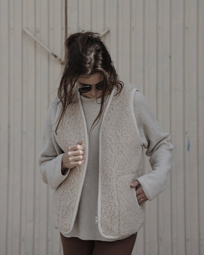 WOMEN'S WOOL VEST
