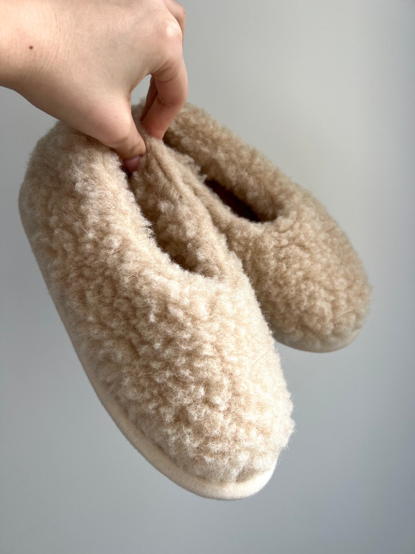 WOMEN'S WOOL SLIPPERS