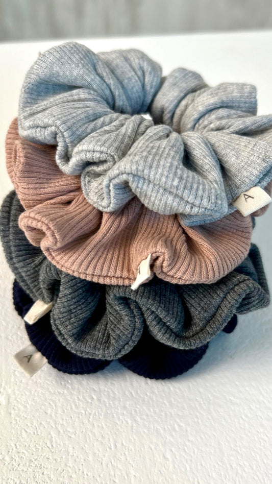 RIB SCRUNCHIE