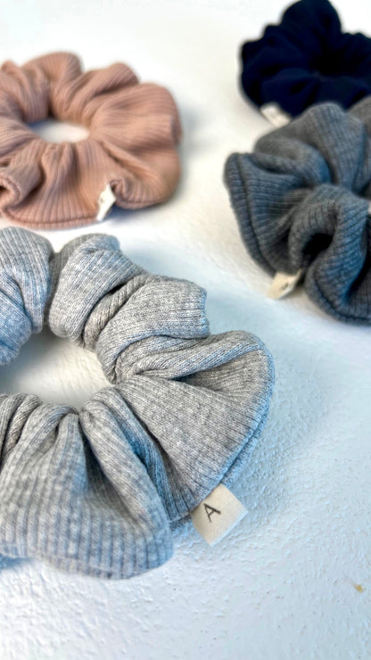 RIB SCRUNCHIE